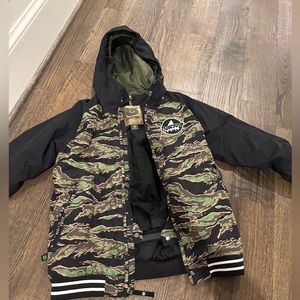 Boys camo style Burton ski/snowboard jacket